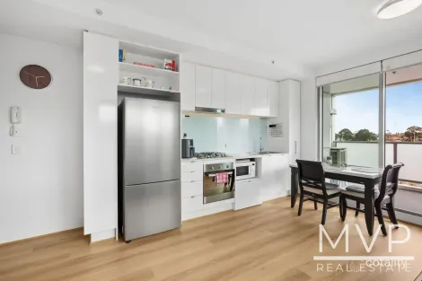 202/17 Malata Cres, Success, WA 6164