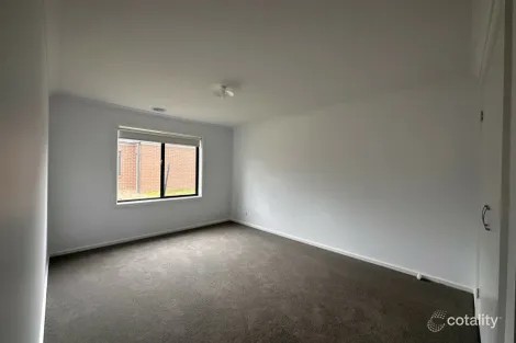 Property photo of 29 Houghton Crescent Eagle Point VIC 3878