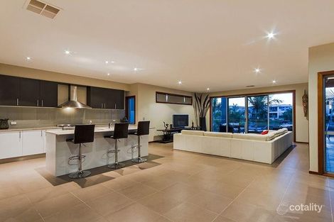 Property photo of 28 River Links Boulevard East Helensvale QLD 4212