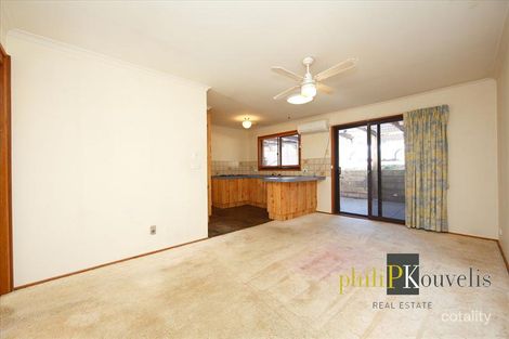 Property photo of 40 Bainbridge Close Chisholm ACT 2905