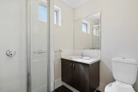 Property photo of 17 Benalla Way Lakelands WA 6180