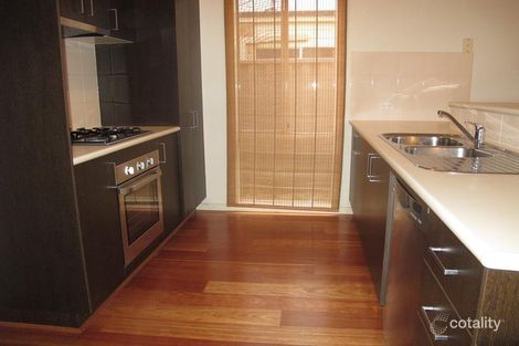 Property photo of 16 Cobaw Circuit Caroline Springs VIC 3023