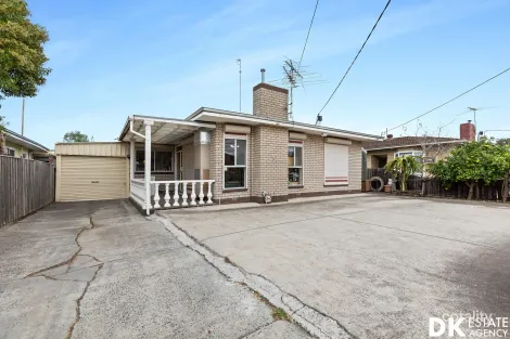 Property photo of 33 Burnett Avenue Braybrook VIC 3019