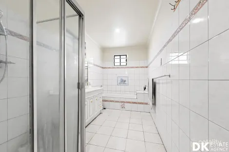 Property photo of 33 Burnett Avenue Braybrook VIC 3019