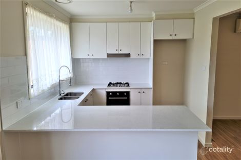 Property photo of 31 Hoddle Way Altona Meadows VIC 3028