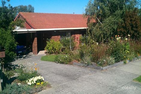 13 Eagle Dr, Pakenham, VIC 3810