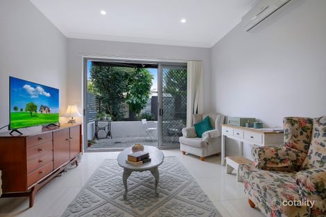 Property photo of 1/68 Kitchener Street Coorparoo QLD 4151