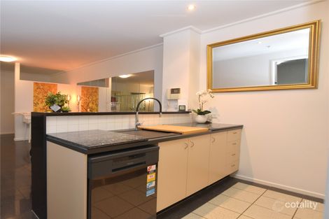 Property photo of 8/83 Whiteman Street Southbank VIC 3006