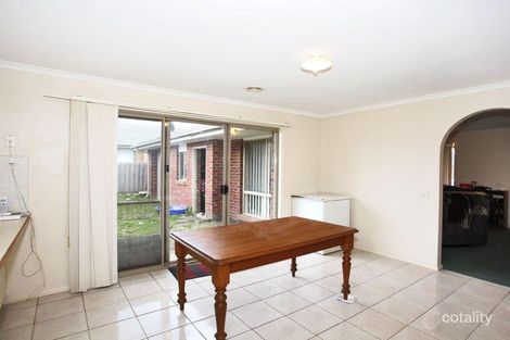 Property photo of 32 Grevillea Place Pakenham VIC 3810