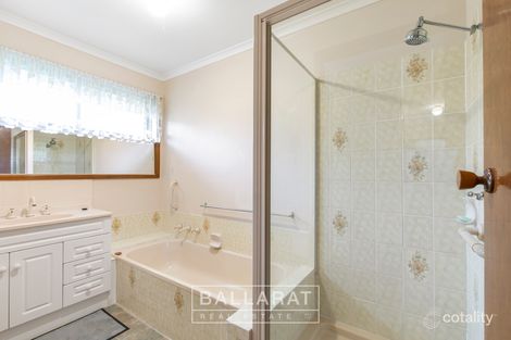 Property photo of 16 Burnbank Close Lake Wendouree VIC 3350