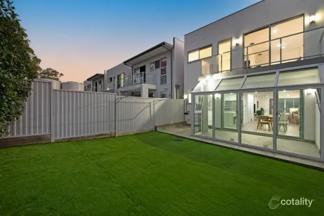 Property photo of 17 Deluxe Circuit Norwest NSW 2153