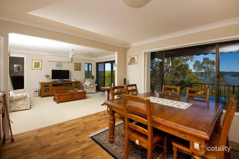 Property photo of 13 Green Point Drive Green Point NSW 2428