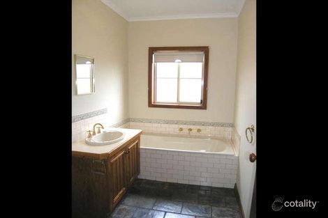 Property photo of 1/11 Shaw Avenue Wendouree VIC 3355