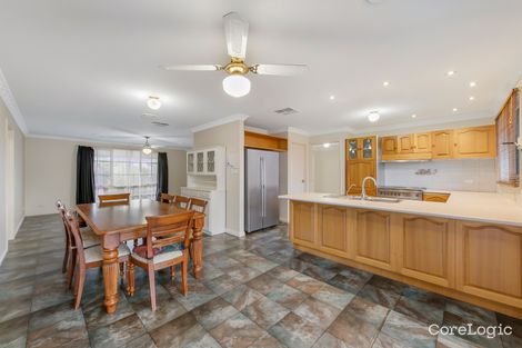 Property photo of 24 Gourlay Road Hillside VIC 3037