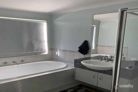 Property photo of 12 Ologhlen Drive Wyndham Vale VIC 3024