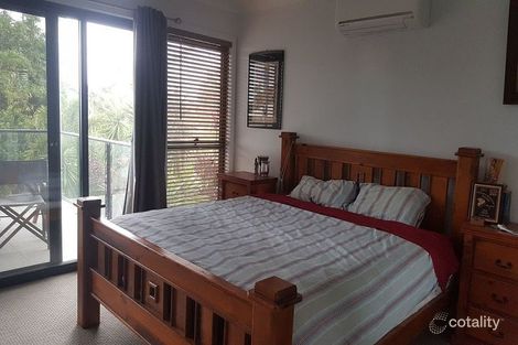 Property photo of 64 Hillcrest Parade Miami QLD 4220