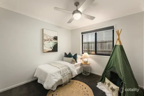 Property photo of 17 Sevenhill Place Doolandella QLD 4077