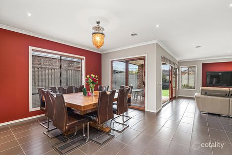 Property photo of 11 Holly Court Gowanbrae VIC 3043