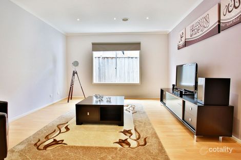 Property photo of 33 Saltbush Avenue Lyndhurst VIC 3975