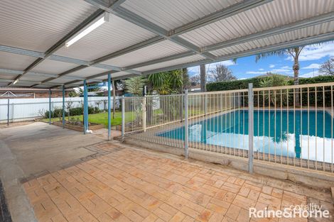 68 Vincent Rd, Lake Albert, NSW 2650