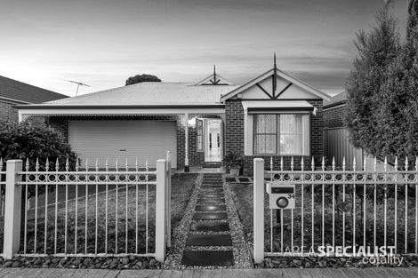 Property photo of 34 Ranmore Grove Caroline Springs VIC 3023