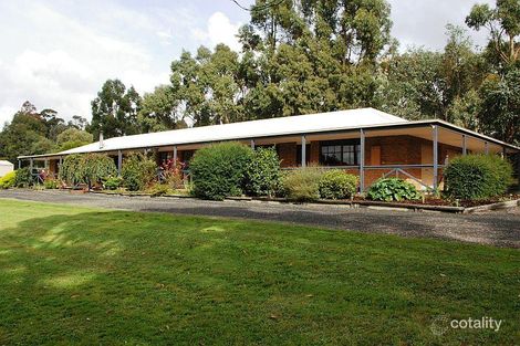 Property photo of 46 Tweddle Lane Woodend VIC 3442