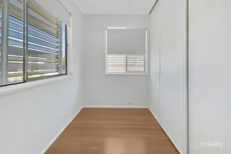 Property photo of 30 Moffatt Street Oxley QLD 4075