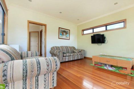Property photo of 19 Brian Avenue Warilla NSW 2528