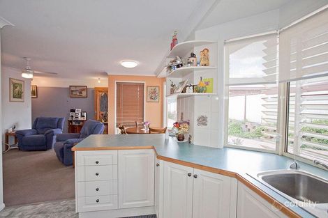 Property photo of 1/17 Beer Court Kearneys Spring QLD 4350