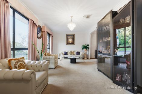 Property photo of 2 Ellerton Court Donvale VIC 3111