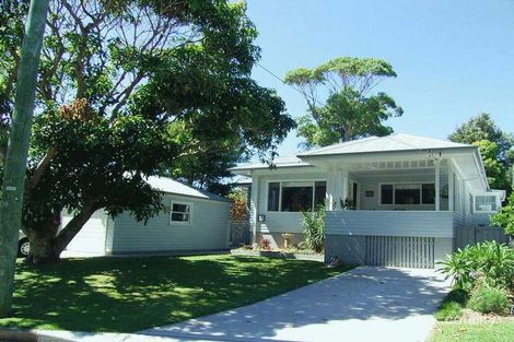 8 Aqua Cres, Lake Cathie, NSW 2445