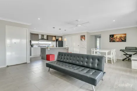 Property photo of 17 Eco Crescent Narangba QLD 4504