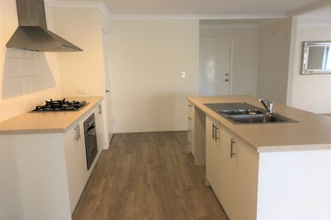 Property photo of 56 Highcliffe Circle Lakelands WA 6180