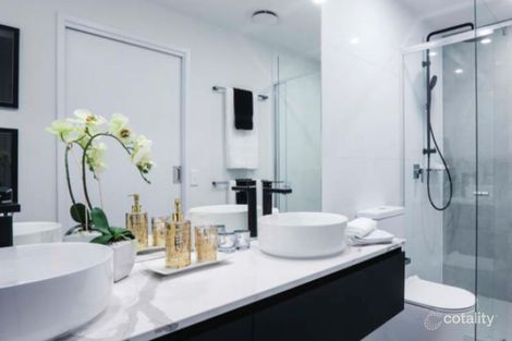 Property photo of 51105/5 Harbour Side Court Biggera Waters QLD 4216