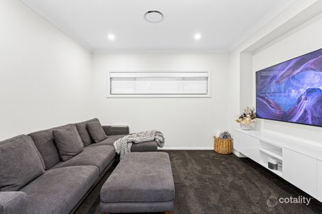 Property photo of 69 Farmgate Crescent Calderwood NSW 2527