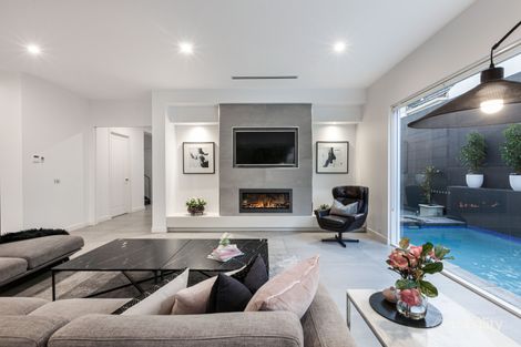 Property photo of 34 Yarrbat Avenue Balwyn VIC 3103