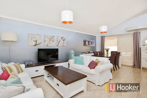 Property photo of 21/22 Somerville Road Hampton Park VIC 3976