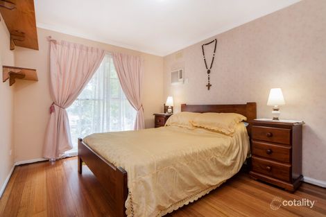 Property photo of 3 Devon Court Frankston VIC 3199