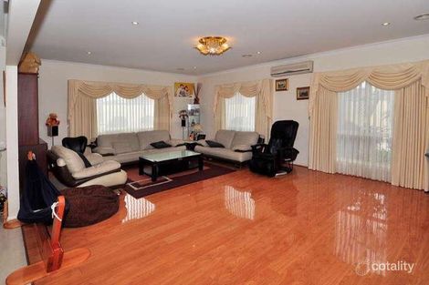 Property photo of 9 Blackwood Court Cairnlea VIC 3023