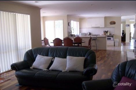 Property photo of 25 Hunt Club Boulevard Cranbourne East VIC 3977