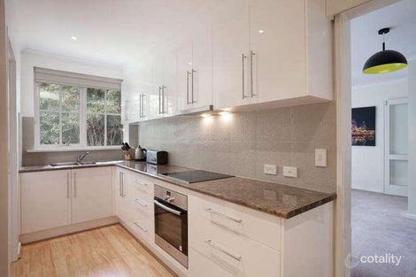 Property photo of Barkers Road Kew VIC 3101