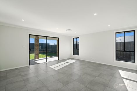 Property photo of 8 Mimosa Street Gregory Hills NSW 2557