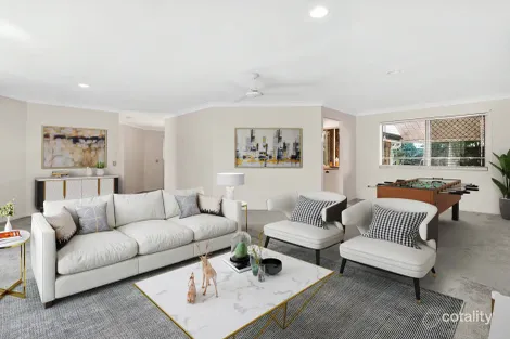 Property photo of 4 Ballandean Close Forest Lake QLD 4078