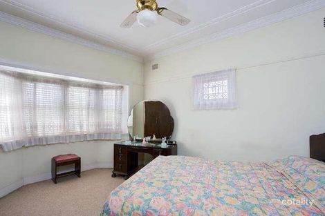 Property photo of 17 Duke Avenue Rodd Point NSW 2046