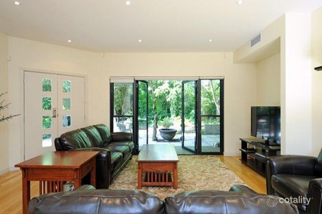 Property photo of 5 Hawthorn Road Stirling SA 5152
