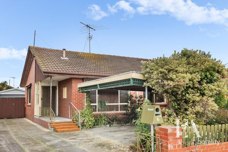 6 Mercury Cres, Newcomb, VIC 3219