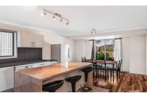 Property photo of 17A Treeview Place Mardi NSW 2259