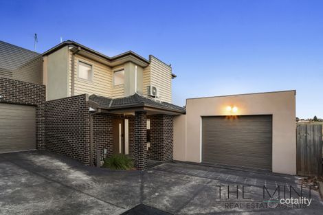 Property photo of 4/93 Dunfermline Avenue Greenvale VIC 3059