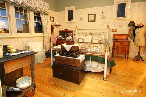 Property photo of 4 Olive Grove Frankston VIC 3199