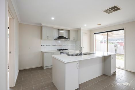 Property photo of 13 Shaftesbury Drive Epping VIC 3076